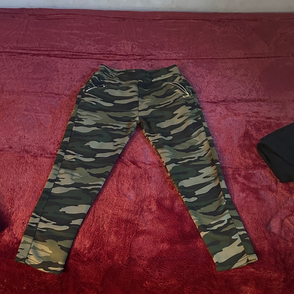 Source Unknown Camouflage Pants